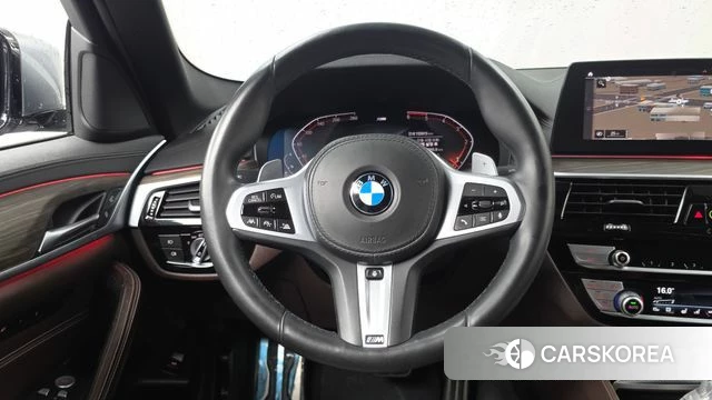 BMW 5 Series (G30) 2020 Серебристо-серый из Кореи, фото 4