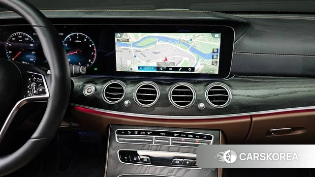 Mercedes-Benz E-Class W213 2023 Белый из Кореи, фото 4