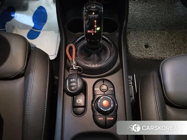 Mini Cooper Clubman 2021 Черный из Кореи, фото 4