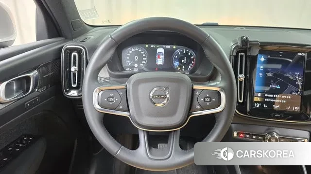 Volvo XC40 2021 Белый из Кореи, фото 4