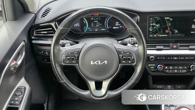 Kia Niro Plus 2022 Серебристо-серый из Кореи, фото 4