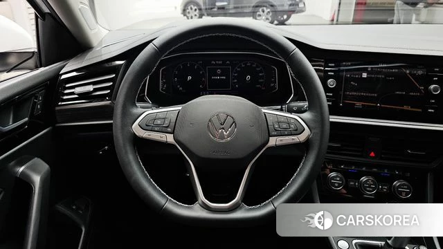 Volkswagen 7th Generation of Jetta 2023 Белый из Кореи, фото 4