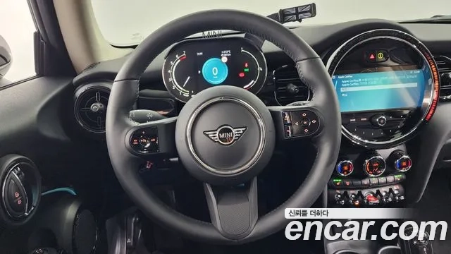 Mini Cooper 2023 Серебряный из Кореи, фото 4