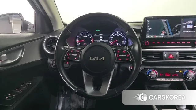 Kia The New K3 2nd generation 2022 Белый из Кореи, фото 4