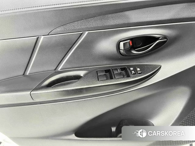 Toyota YARIS L Zhixuan 2023 Белый из Китая, фото 4