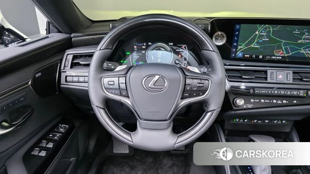 Lexus ES300h 7th generation 2025 Черный из Кореи, фото 4