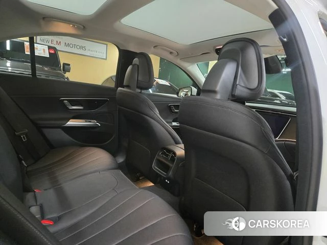 Mercedes-Benz E-Class W214 2025 Белый из Кореи, фото 4