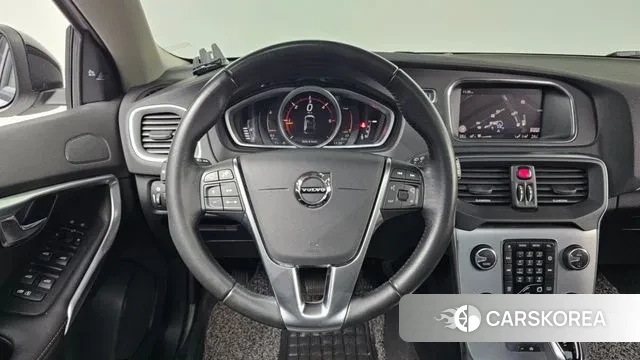 Volvo V40 Cross-Country 2018 Белый из Кореи, фото 4