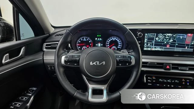 Kia K5 3rd generation 2023 Черный из Кореи, фото 4