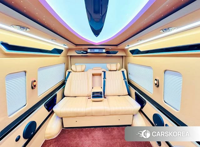 Toyota Hiace 2023 Белый из Китая, фото 4