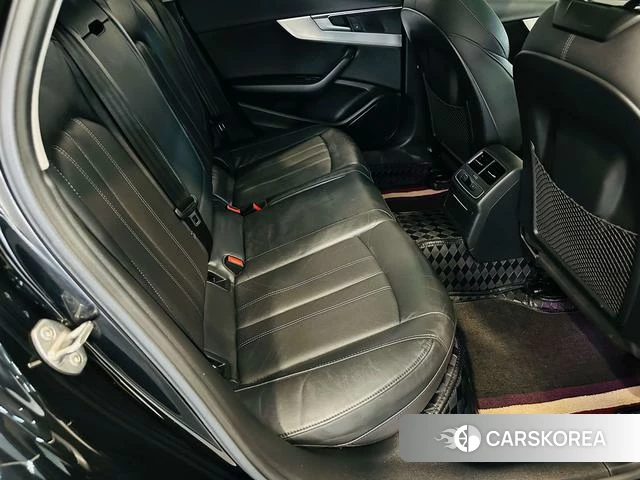 Audi A4L 2022 Черный из Китая, фото 4