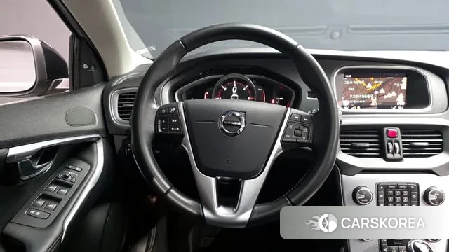 Volvo V40 Cross-Country 2019 Белый из Кореи, фото 4