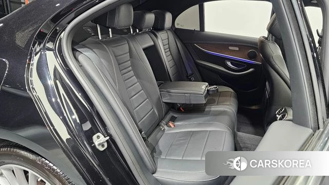 Mercedes-Benz E-Class W213 2021 Черный из Кореи, фото 4