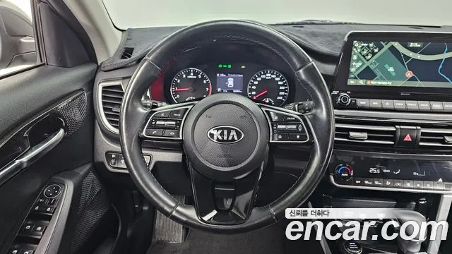 Kia Seltos 2021 Серый из Кореи, фото 4