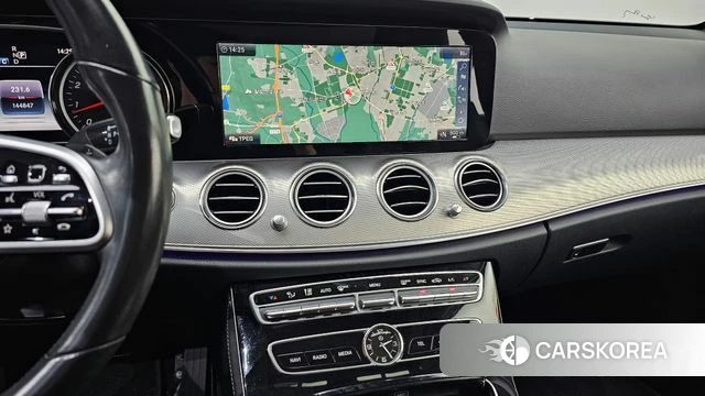 Mercedes-Benz E-Class W213 2019 Серый из Кореи, фото 4