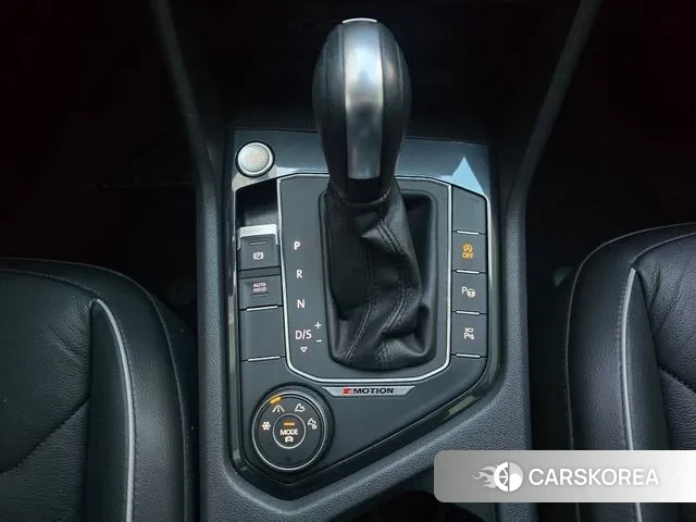 Volkswagen Tiguan second Generation 2020 Белый из Кореи, фото 4