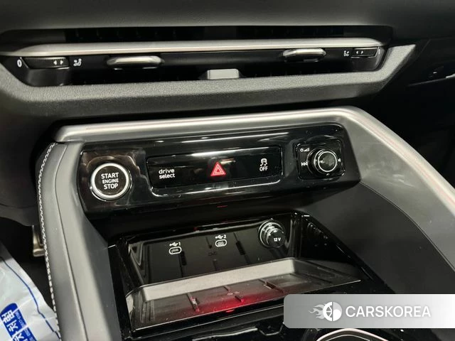 Audi Q5 (80A) 2025 Черный из Кореи, фото 4