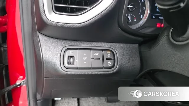 Hyundai Venue 2022 Красный из Кореи, фото 4