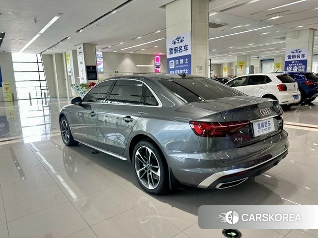 Audi A4L 2023 Темно-серый из Китая, фото 4