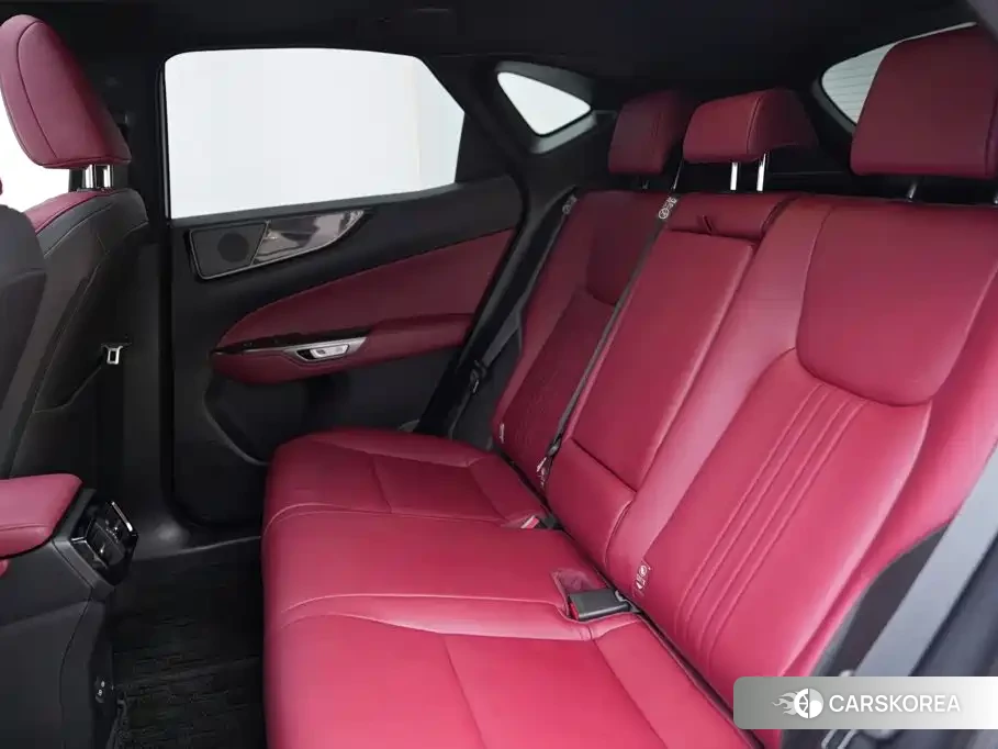 Lexus NX 2024 Белый из Китая, фото 4