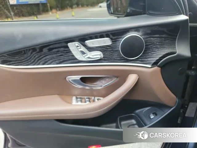 Mercedes-Benz E-Class W213 2018 Синий из Кореи, фото 4