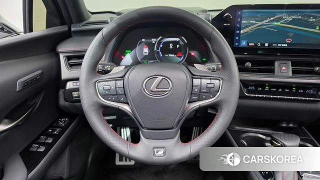 Lexus UX250h 2024 Белый из Кореи, фото 4
