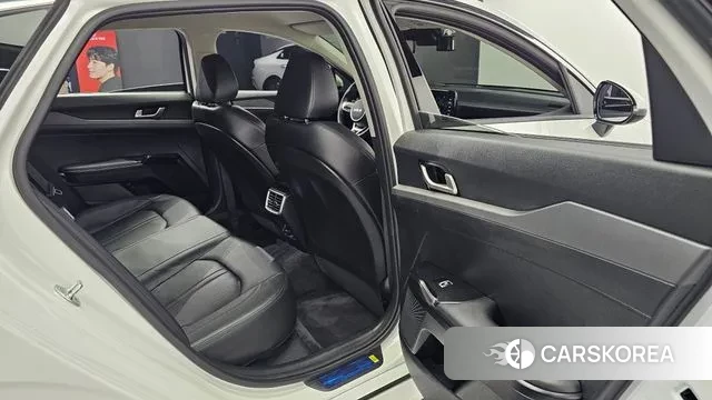 Kia K5 3rd generation 2023 Белый из Кореи, фото 4