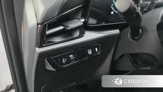 Kia Di Ol Nu Niro 2022 Белый из Кореи, фото 4