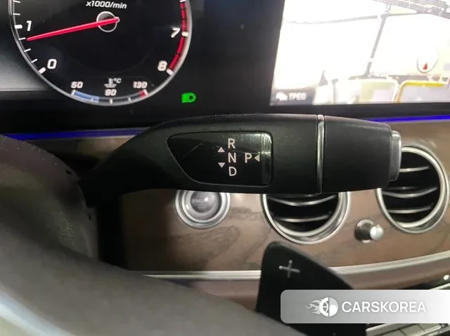 Mercedes-Benz E-Class W213 2019 Серый из Кореи, фото 4