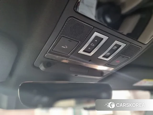 Land Rover Defender (L663) 2023 Черный из Кореи, фото 4