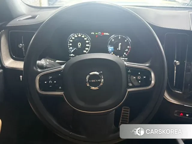 Volvo XC60 second Generation 2019 Белый из Кореи, фото 4