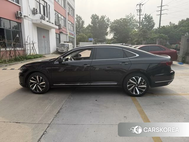 Volkswagen Passat 2025 Черный из Китая, фото 4