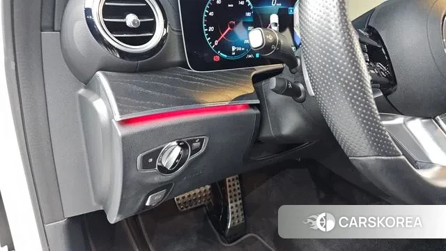 Mercedes-Benz E-Class W213 2021 Белый из Кореи, фото 4