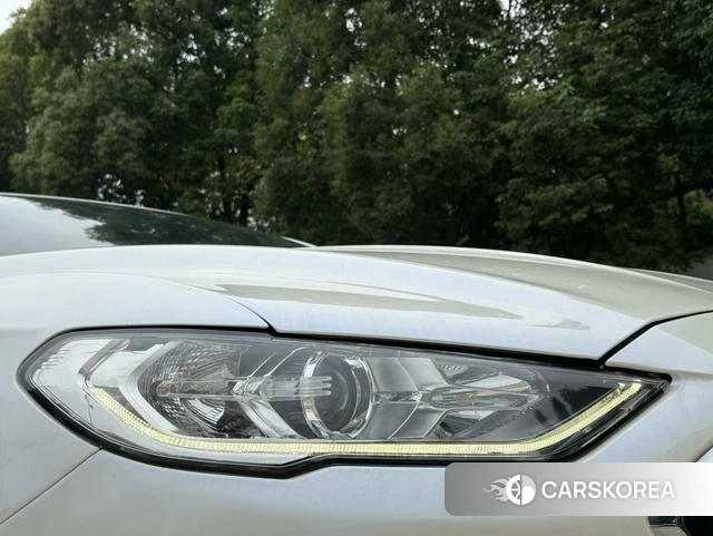Ford Mondeo 2022 Белый из Китая, фото 4