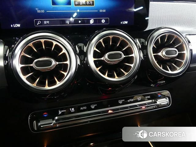 Mercedes-Benz GLB-Class X247 2021 Белый из Кореи, фото 4