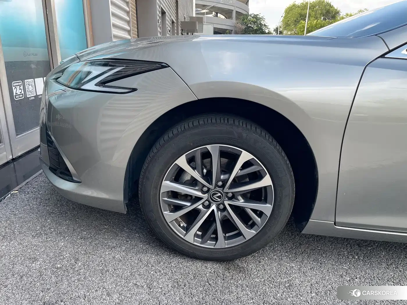 Lexus ES 2025 Silver/gray из Китая, фото 4