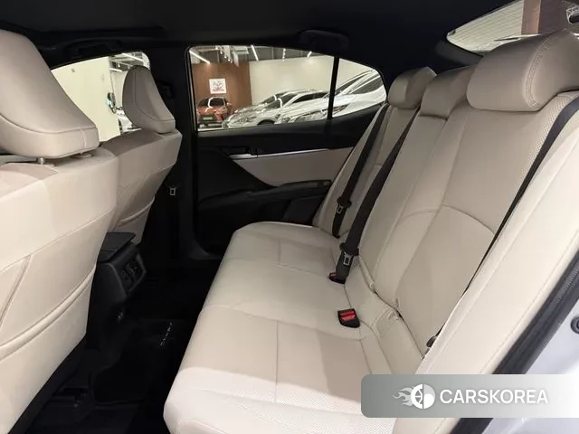 Toyota Camry (XV80) 2025 Серебряный из Кореи, фото 4