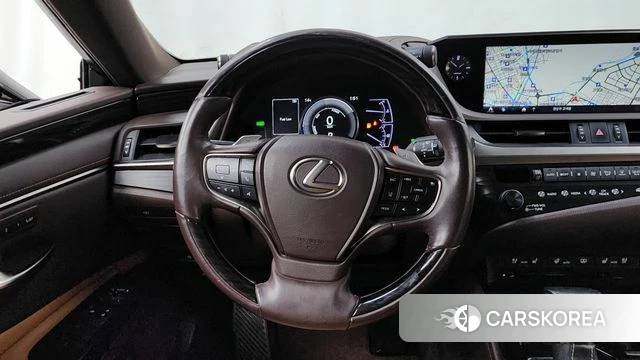 Lexus ES300h 7th generation 2018 Серебристо-серый из Кореи, фото 4