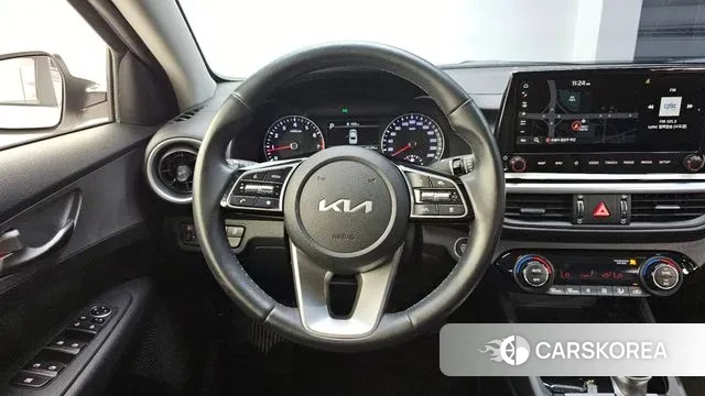 Kia The New K3 2nd generation 2021 Белый из Кореи, фото 4