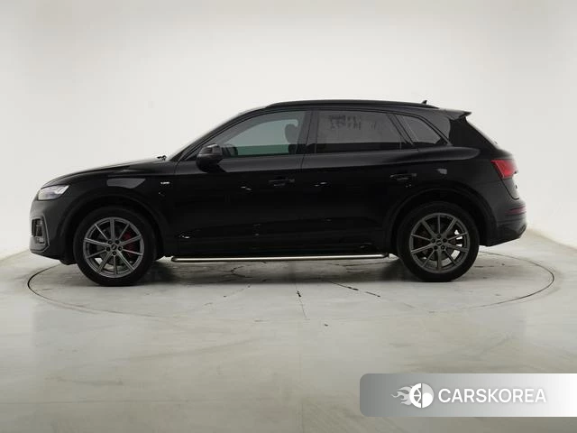 Audi Q5L 2024 Черный из Китая, фото 4
