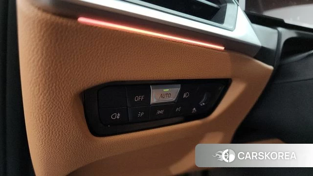 BMW 3 Series (G20) 2023 Белый из Кореи, фото 4