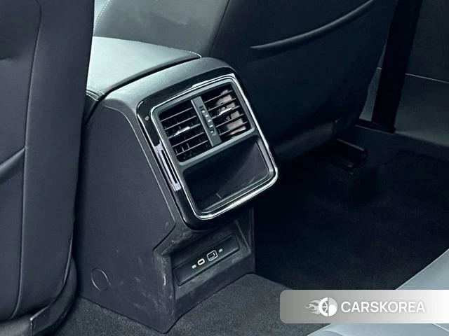 Volkswagen Passat 2022 Черный из Китая, фото 4