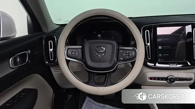Volvo XC40 2023 Белый из Кореи, фото 4