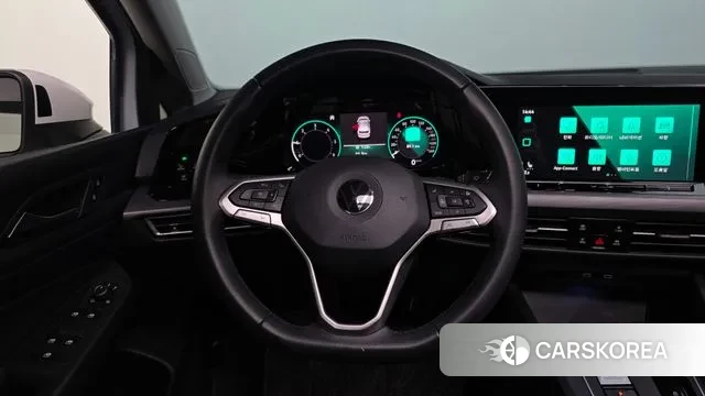 Volkswagen Golf 8th Generation 2022 Белый из Кореи, фото 4