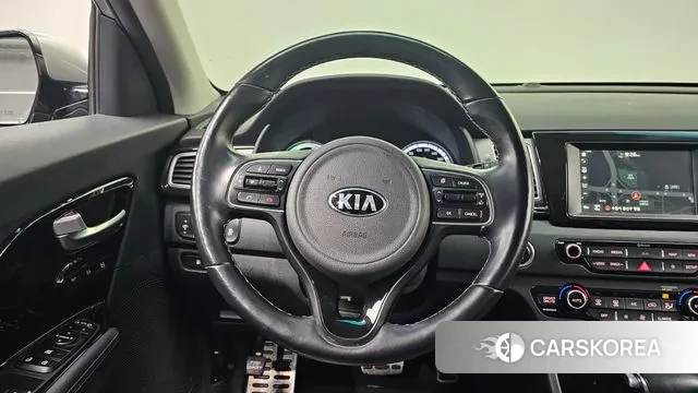 Kia Niro 2018 Серебристо-серый из Кореи, фото 4