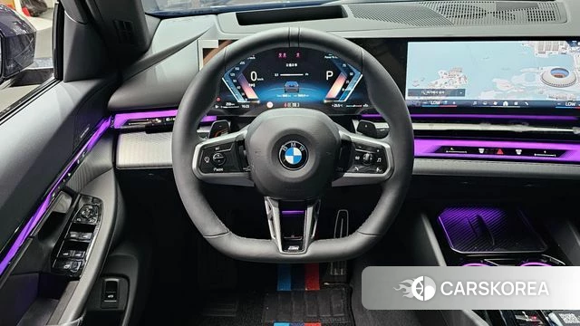 BMW 5 Series (G60) 2025 Черный из Кореи, фото 4