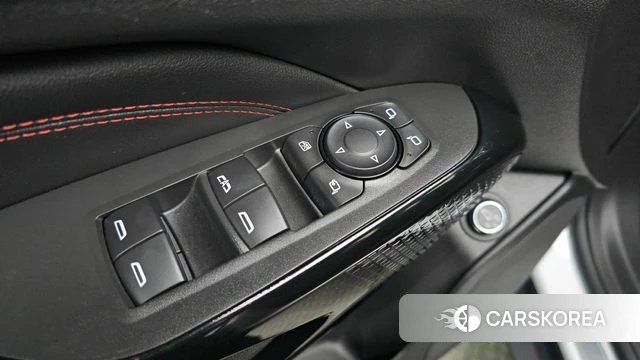 Chevrolet (GM Daewoo) Trax Crossover 2023 Белый из Кореи, фото 4