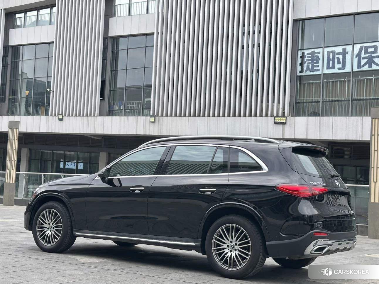 Mercedes-Benz GLC 2023 Черный из Китая, фото 4