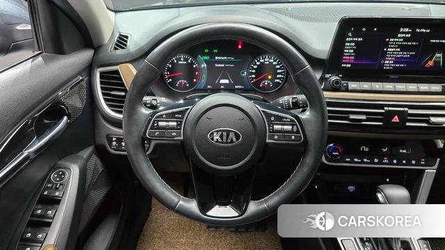 Kia Seltos 2020 Серый из Кореи, фото 4