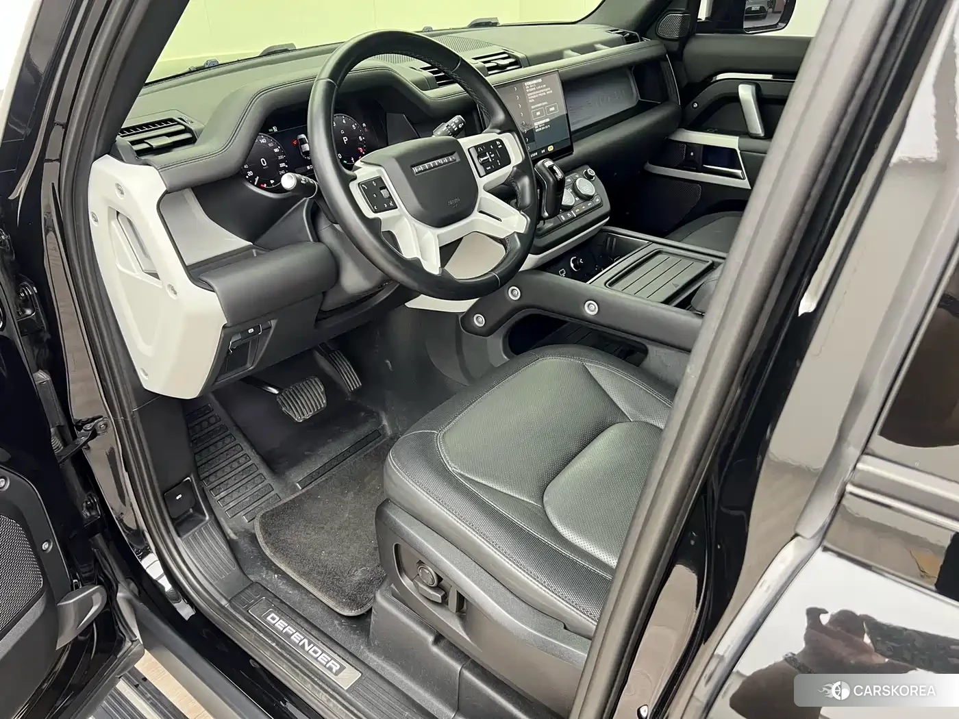 Land Rover Defender 2022 Черный из Китая, фото 4